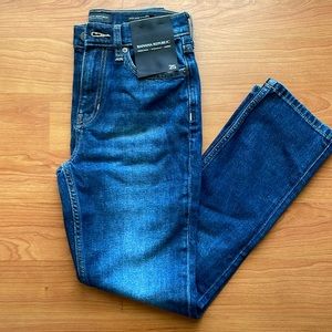 NWT Banana Republic High Rise Straight Skinny Jeans Size 25